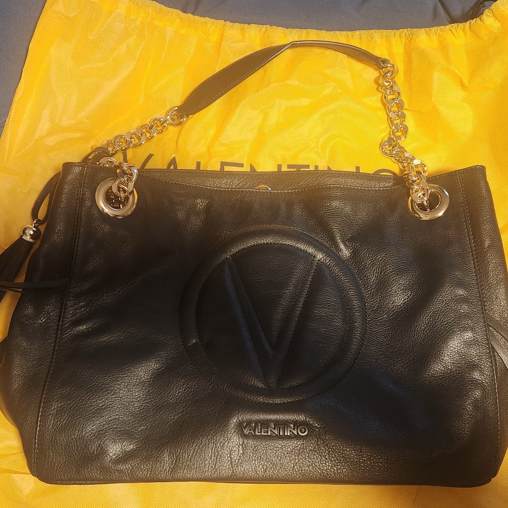 Verra Signature Toye Valentino by Mario Valentino